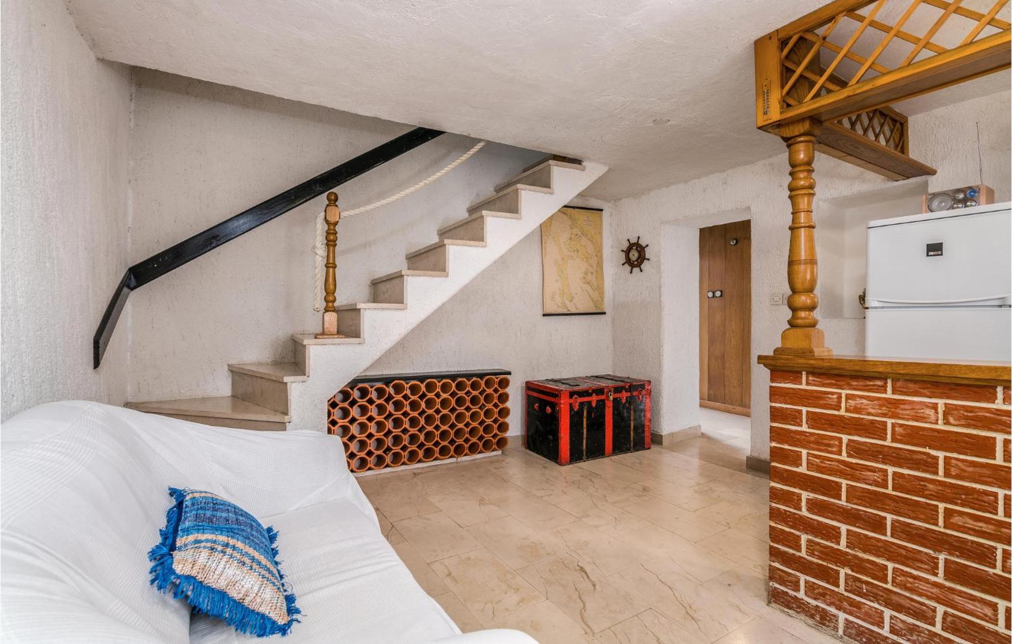 2 Bedroom Gorgeous Home In Baska Luaran gambar