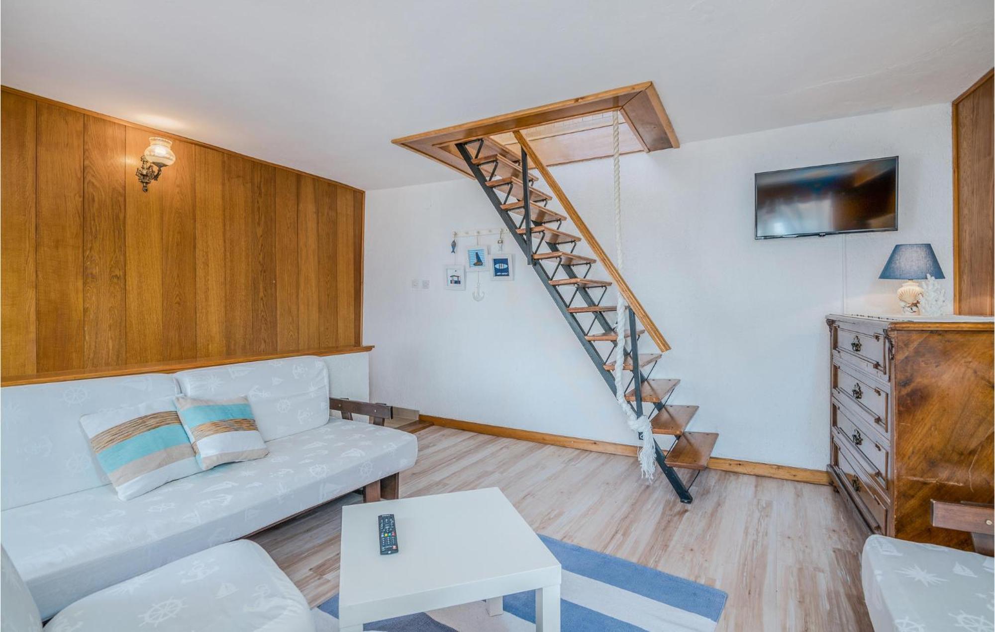 2 Bedroom Gorgeous Home In Baska Luaran gambar